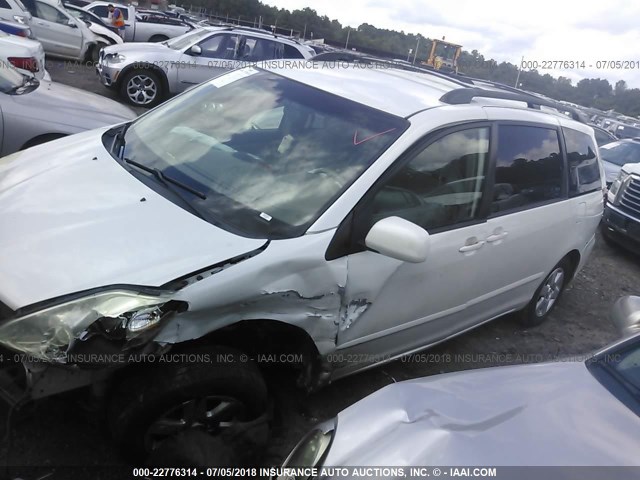 5TDZK22C67S002024 - 2007 TOYOTA SIENNA XLE/XLE LIMITED WHITE photo 2