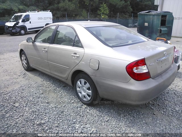 4T1BE30K12U638519 - 2002 TOYOTA CAMRY LE/XLE/SE ოქროსფერი ფოტო 3