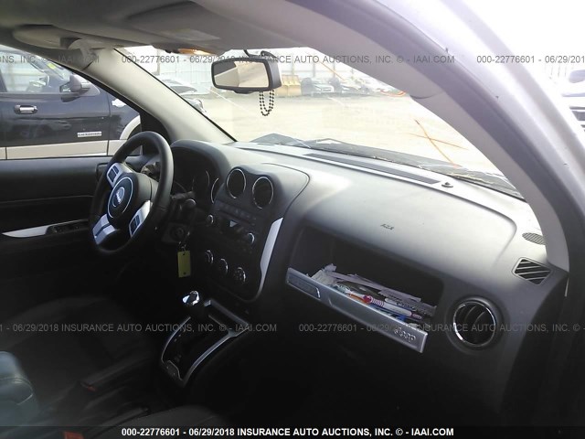 1C4NJDEB0HD153485 - 2017 JEEP COMPASS LATITUDE Ağ foto 5