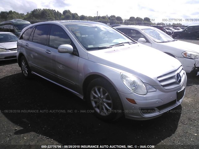 4JGCB65E56A021326 - 2006 MERCEDES-BENZ R 350 SILVER photo 1