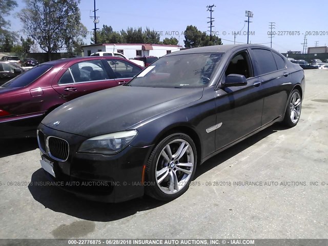 WBAKA8C5XBCY36411 - 2011 BMW 750 I GRAY photo 2