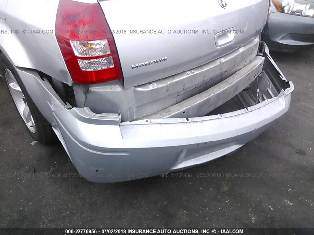 2D4FV47T48H104603 - 2008 DODGE MAGNUM SILVER photo 6