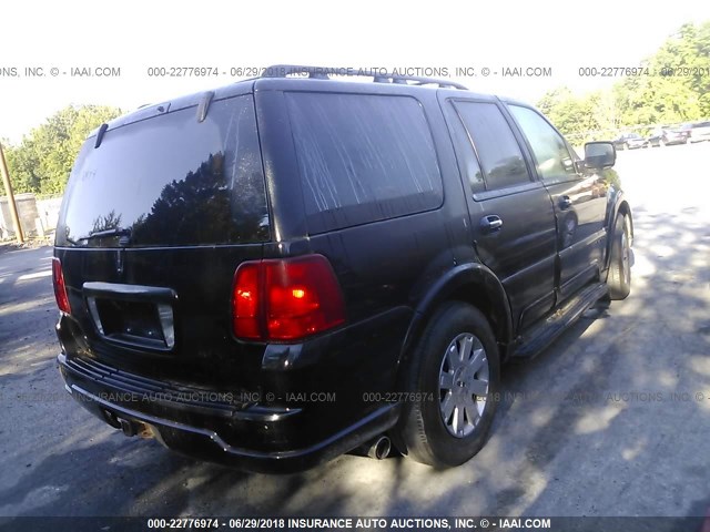 5LMFU28R04LJ25767 - 2004 LINCOLN NAVIGATOR BLACK photo 4
