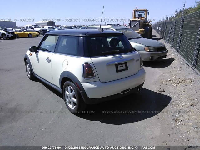 WMWMF3C56ATZ61966 - 2010 MINI COOPER BEIGE photo 3