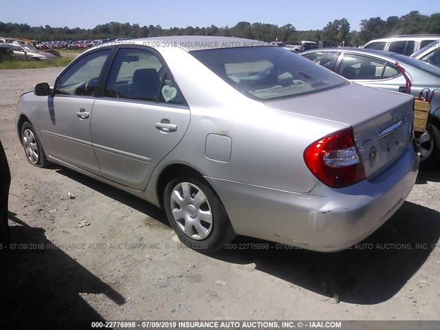 4T1BE32KX2U008141 - 2002 TOYOTA CAMRY LE/XLE/SE SILVER photo 3