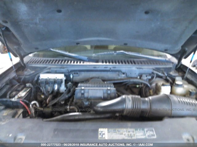 5LMFU27585LJ13480 - 2005 LINCOLN NAVIGATOR GRAY photo 10