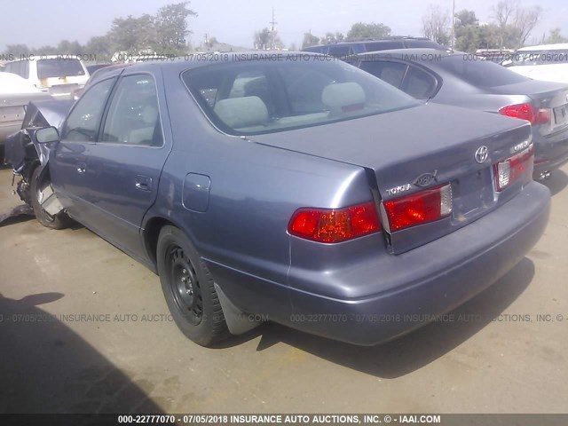 4T1BG22K5YU002860 - 2000 TOYOTA CAMRY CE/LE/XLE ლურჯი ფოტო 3