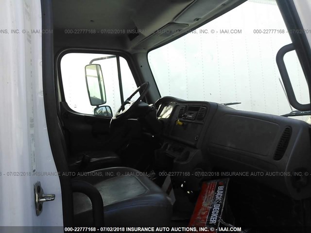 1FVACWDTX8HZ60799 - 2008 FREIGHTLINER M2 106 MEDIUM DUTY WHITE photo 5