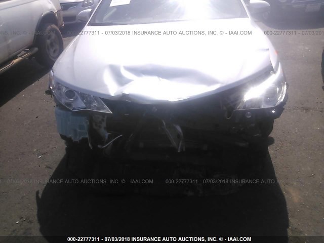 4T4BF1FKXCR259549 - 2012 TOYOTA CAMRY SE/LE/XLE SILVER photo 6