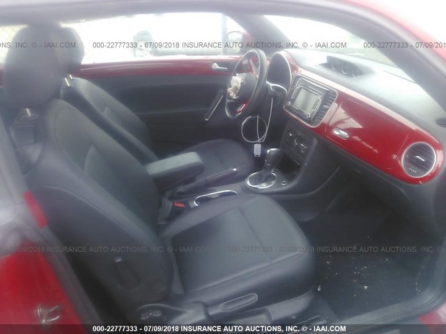 3VWJL7AT3DM616952 - 2013 VOLKSWAGEN BEETLE RED photo 5