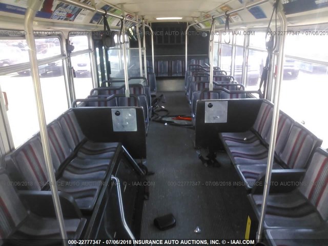 15GCB201411110923 - 2001 GILLIG TRANSIT BUS  WHITE photo 8