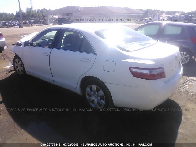 4T4BE46K48R045510 - 2008 TOYOTA CAMRY CE/LE/XLE/SE WHITE photo 3