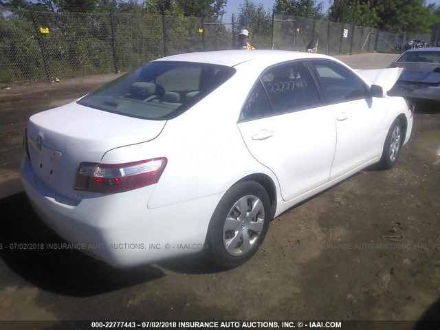 4T4BE46K48R045510 - 2008 TOYOTA CAMRY CE/LE/XLE/SE WHITE photo 4