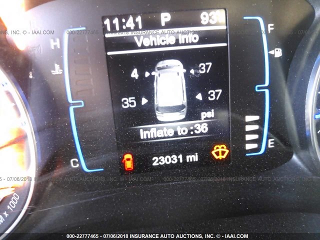 2C4RC1CG2HR560780 - 2017 CHRYSLER PACIFICA LX ნაცრისფერი ფოტო 7