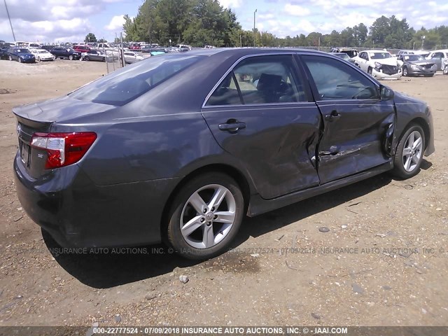 4T1BF1FK3EU329468 - 2014 TOYOTA CAMRY L/SE/LE/XLE 银色 照片 4