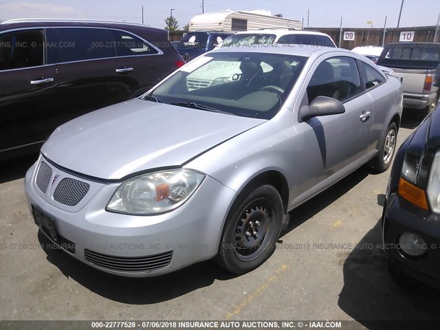 1G2AL15F977263267 - 2007 PONTIAC G5 SILVER photo 2