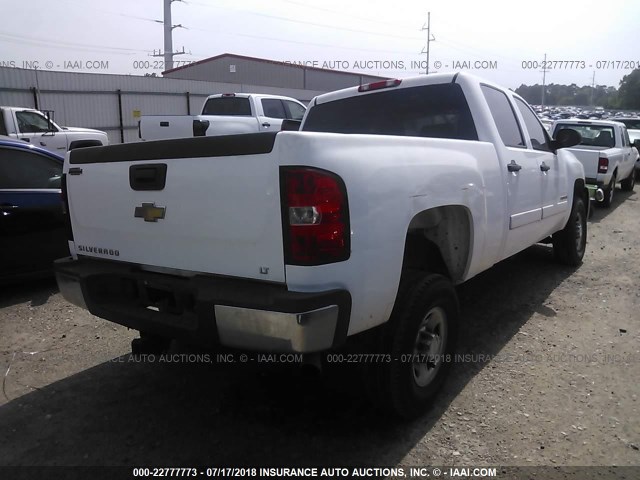1GCHC23K28F110611 - 2008 CHEVROLET SILVERADO C2500 HEAVY DUTY WHITE photo 4