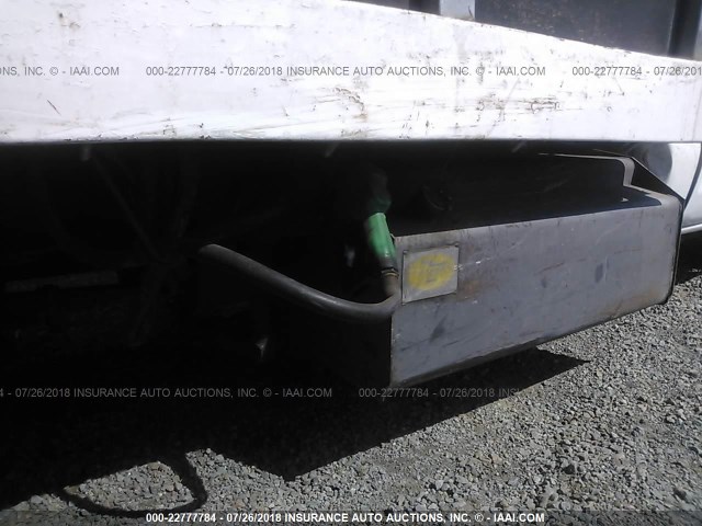 1GBJC34D17E186109 - 2007 CHEVROLET SILVERADO C3500 WHITE photo 8