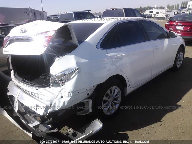 4T4BF1FK4GR526514 - 2016 TOYOTA CAMRY LE/XLE/SE/XSE WHITE photo 4