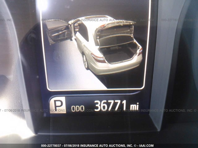 4T4BF1FK4GR526514 - 2016 TOYOTA CAMRY LE/XLE/SE/XSE WHITE photo 7