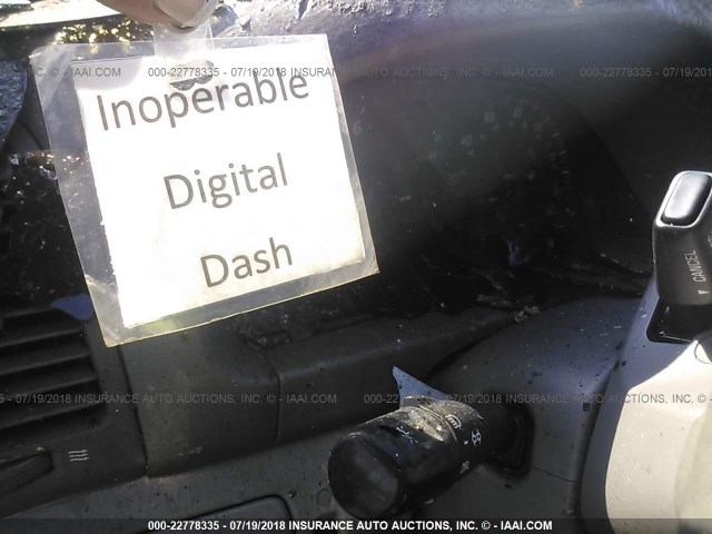 JTDBE32K720108144 - 2002 TOYOTA CAMRY LE/XLE/SE 银色 照片 7