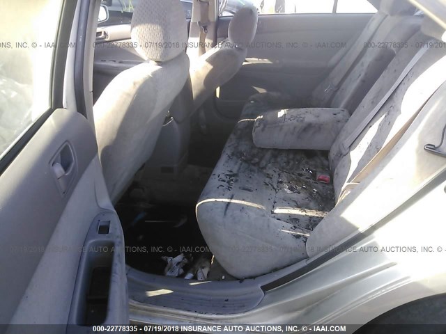 JTDBE32K720108144 - 2002 TOYOTA CAMRY LE/XLE/SE 银色 照片 8