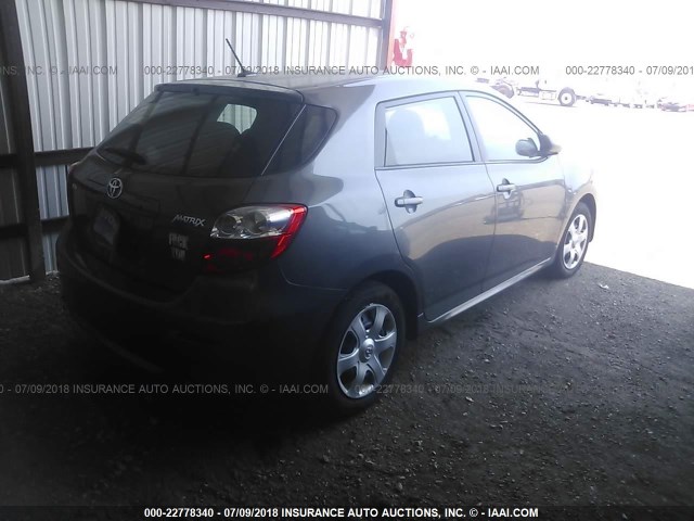 2T1KU4EE9AC350954 - 2010 TOYOTA COROLLA MATRIX  GRAY photo 4
