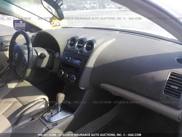 1N4AL24E78C157277 - 2008 NISSAN ALTIMA 2.5S WHITE photo 5