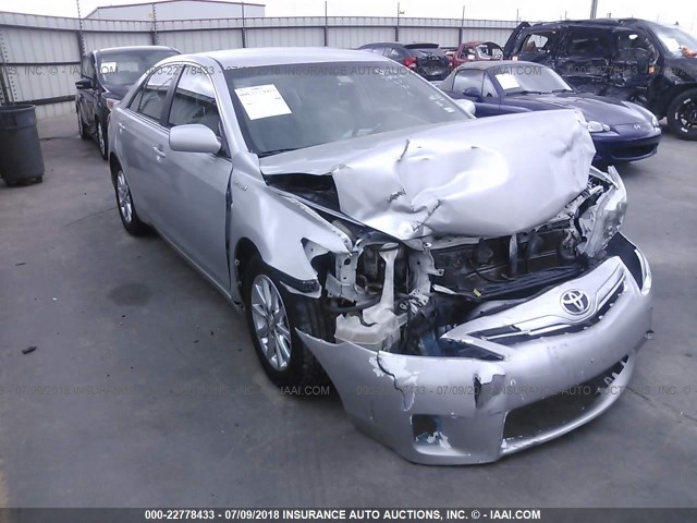 4T1BB3EK5AU112121 - 2010 TOYOTA CAMRY HYBRID SILVER photo 1