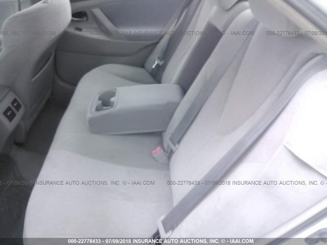 4T1BB3EK5AU112121 - 2010 TOYOTA CAMRY HYBRID SILVER photo 8