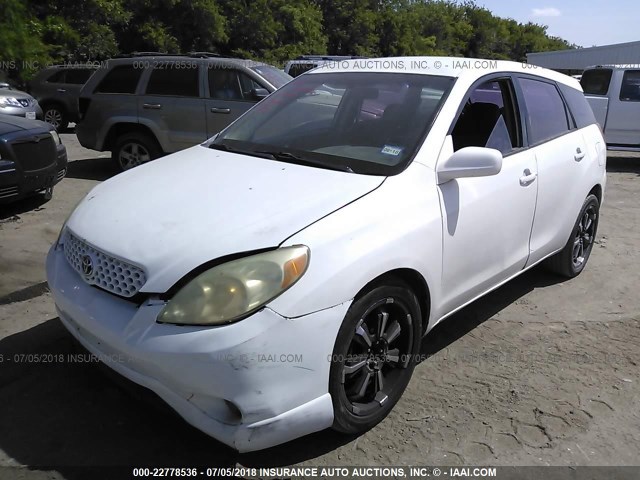 2T1KR32E73C025478 - 2003 TOYOTA COROLLA MATRIX XR WHITE photo 2
