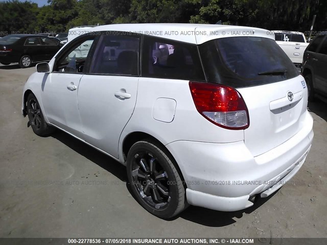 2T1KR32E73C025478 - 2003 TOYOTA COROLLA MATRIX XR WHITE photo 3