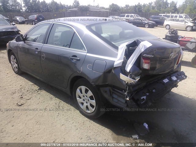 4T4BF3EK5BR218046 - 2011 TOYOTA CAMRY SE/LE/XLE GRAY photo 3