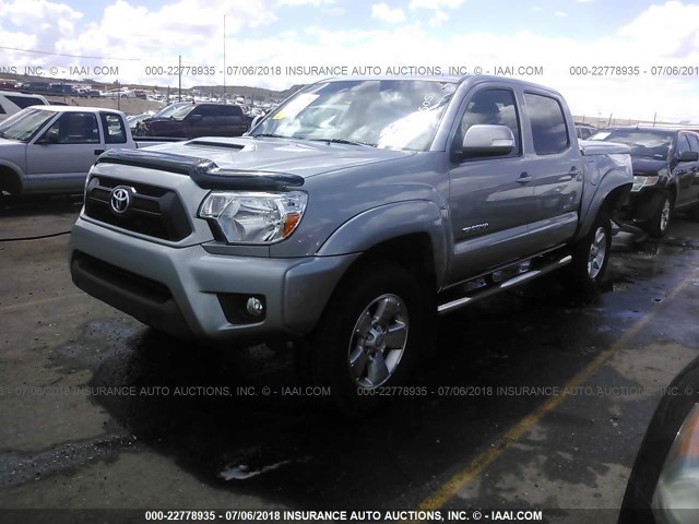 3TMLU4EN4FM203671 - 2015 TOYOTA TACOMA DOUBLE CAB/TRD PRO SILVER photo 2