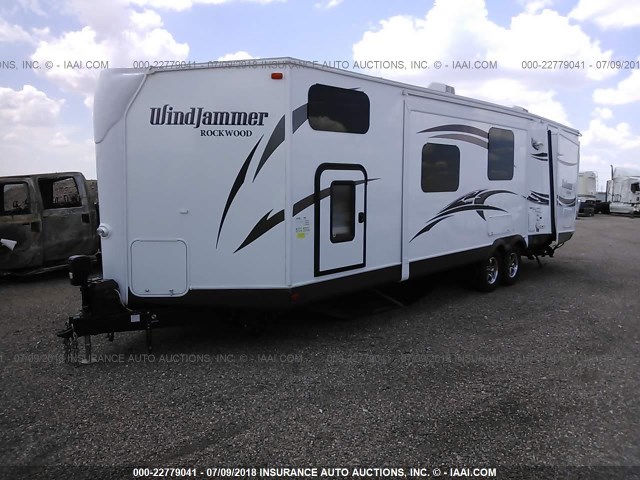 4X4TRLF29F1862532 - 2016 FOREST RIVER ROCKWOOD WINDJAMMER  Սպիտակ լուսանկար 2