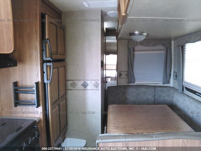 4X4TRLF29F1862532 - 2016 FOREST RIVER ROCKWOOD WINDJAMMER  Սպիտակ լուսանկար 5