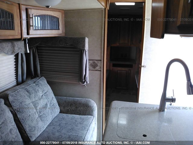 4X4TRLF29F1862532 - 2016 FOREST RIVER ROCKWOOD WINDJAMMER  Սպիտակ լուսանկար 8