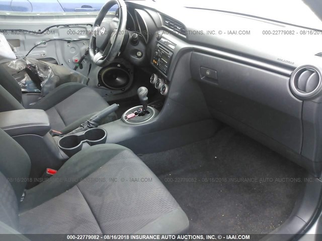 JTKJF5C78C3042890 - 2012 TOYOTA SCION TC 银色 照片 5