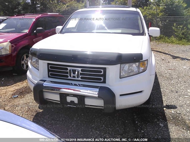 2HJYK16556H531443 - 2006 HONDA RIDGELINE RTL WHITE photo 6