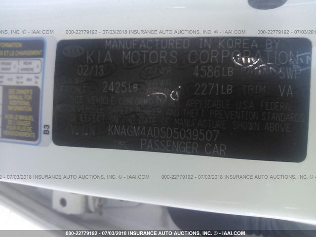 KNAGM4AD5D5039507 - 2013 KIA OPTIMA HYBRID WHITE photo 9