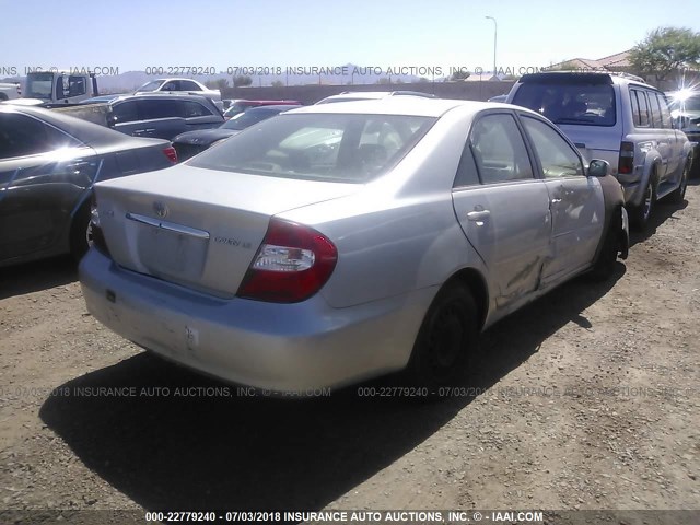 4T1BE32KX2U050342 - 2002 TOYOTA CAMRY LE/XLE/SE Gümüş foto 4