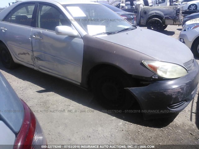 4T1BE32KX2U050342 - 2002 TOYOTA CAMRY LE/XLE/SE Gümüş foto 6