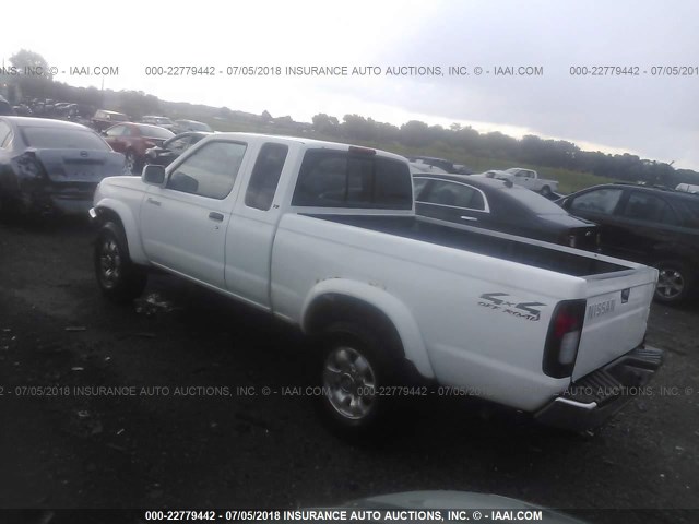 1N6ED26Y5XC327504 - 1999 NISSAN FRONTIER KING CAB XE/KING CAB SE WHITE photo 3