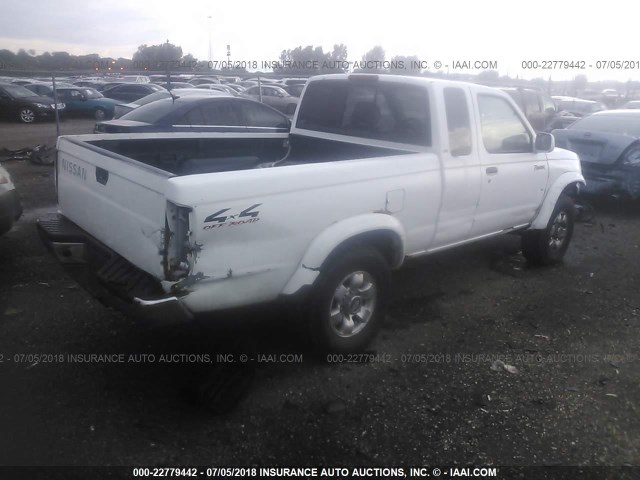 1N6ED26Y5XC327504 - 1999 NISSAN FRONTIER KING CAB XE/KING CAB SE WHITE photo 4