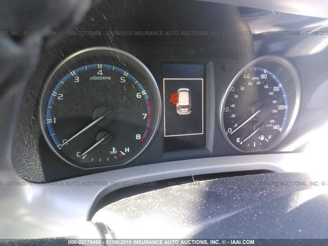 2T3RFREV3JW777624 - 2018 TOYOTA RAV4 ADVENTURE/XLE SILVER photo 7