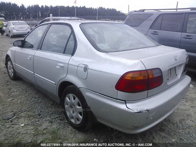 2HGEJ6613XH584942 - 1999 HONDA CIVIC SE SILVER photo 3