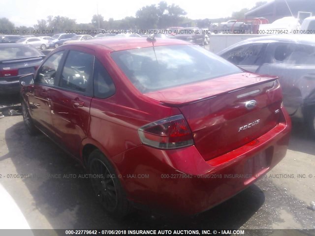 1FAHP3GN7BW117579 - 2011 FORD FOCUS SES MAROON photo 3