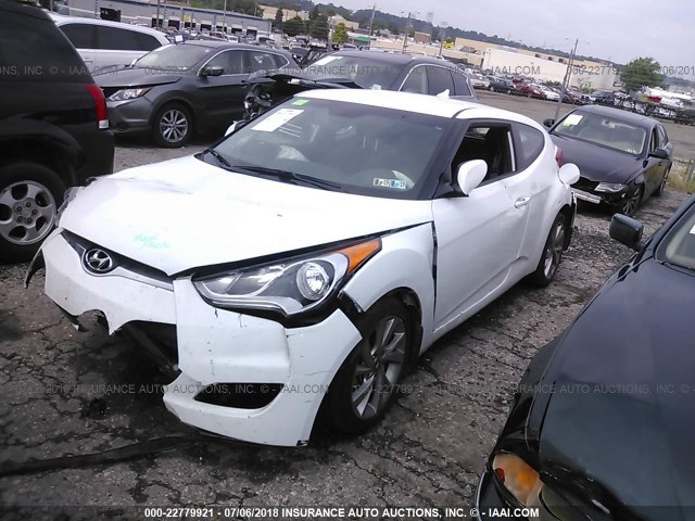 KMHTC6AD6GU303114 - 2016 HYUNDAI VELOSTER WHITE photo 2