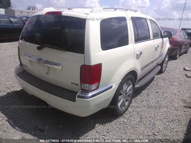 1A8HW58257F580740 - 2007 CHRYSLER ASPEN LIMITED WHITE photo 4