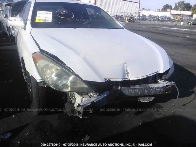 4T1CE38PX5U958009 - 2005 TOYOTA CAMRY SOLARA SE/SLE WHITE photo 6